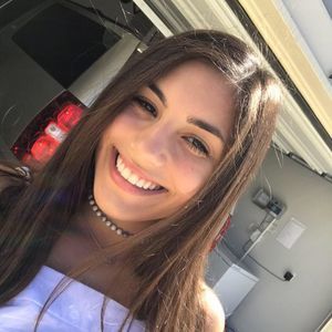 Meet your Posher, Sabina